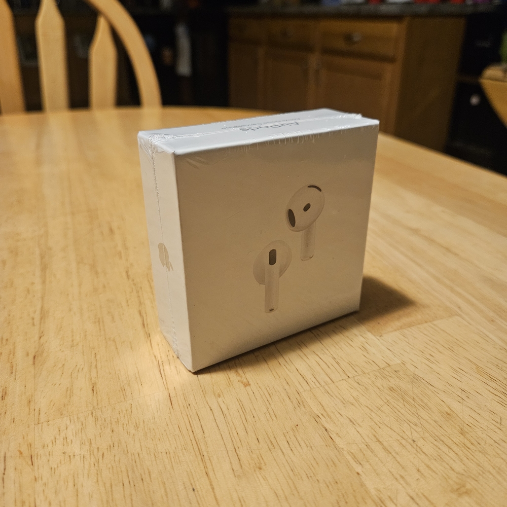 *LAST ONE* Apple Airpods 4 with ANC Headphones